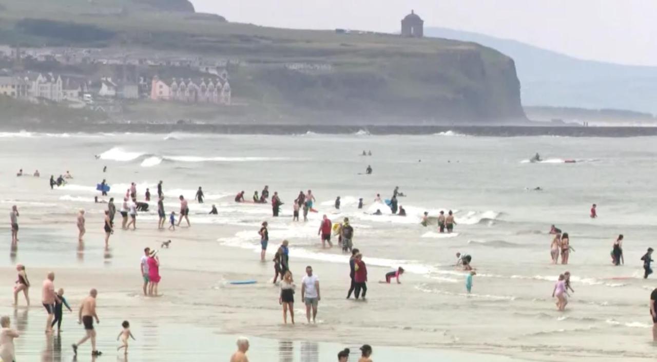 Villa Enfield Street House Behind Portstewart Promenade With Partial Sea View From Front 3 Bed Sleeps 7 Extérieur photo
